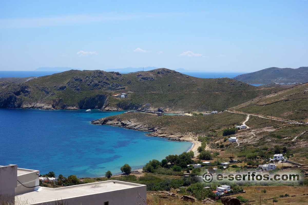 La plage de Ai Giannis à Serifos