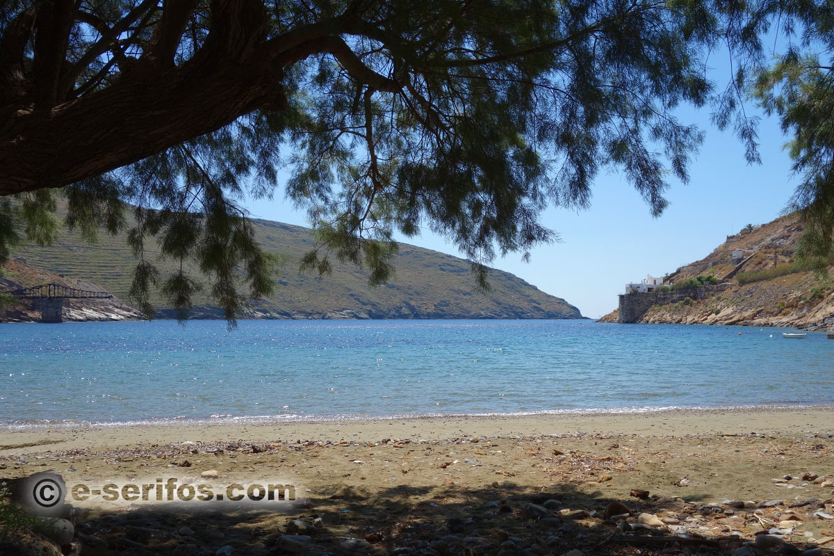Megalo Livadi plage à Serifos