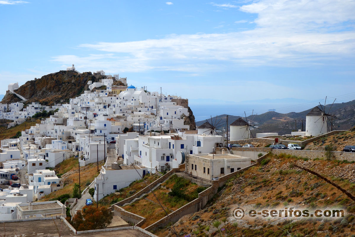 Moulin à vent restauré à Chora de Serifos