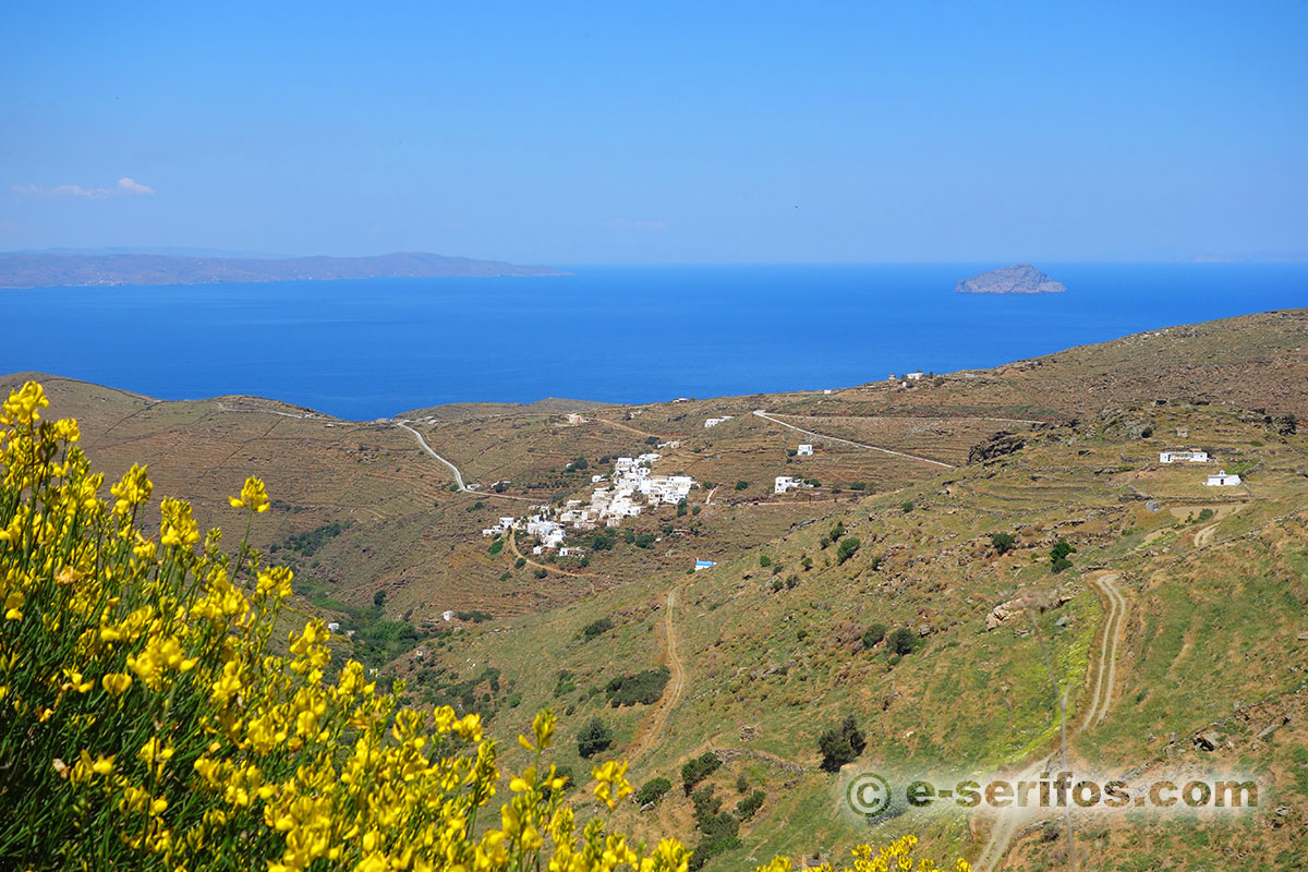 Photographie panoramique de village Galani