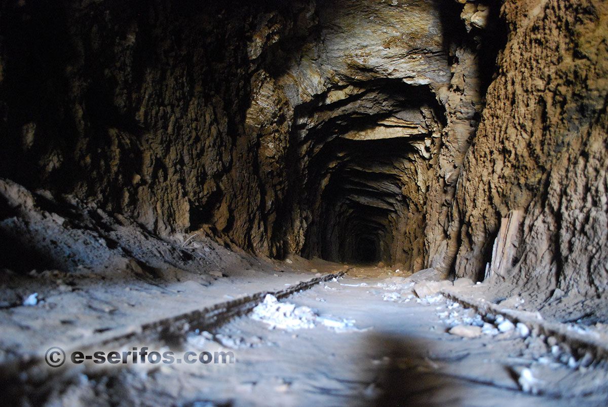 Galerie de mine à Megalo Livadi